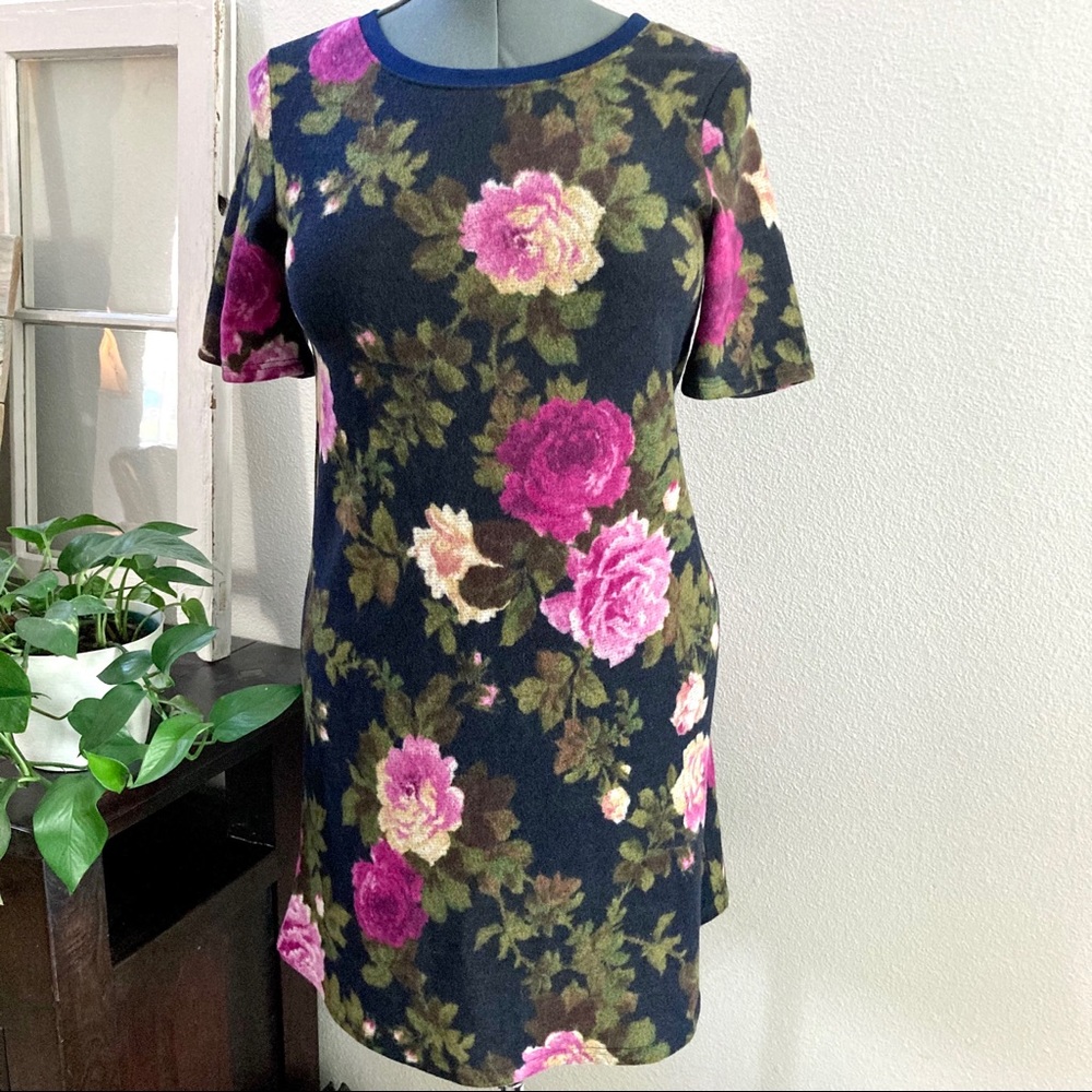 Le Lis boutique floral midi dress blue pink soft knit short sleeve flower Medium